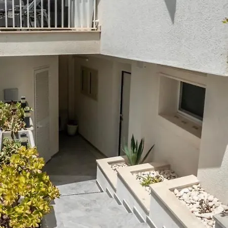 Scirocco House Limone روسوليني